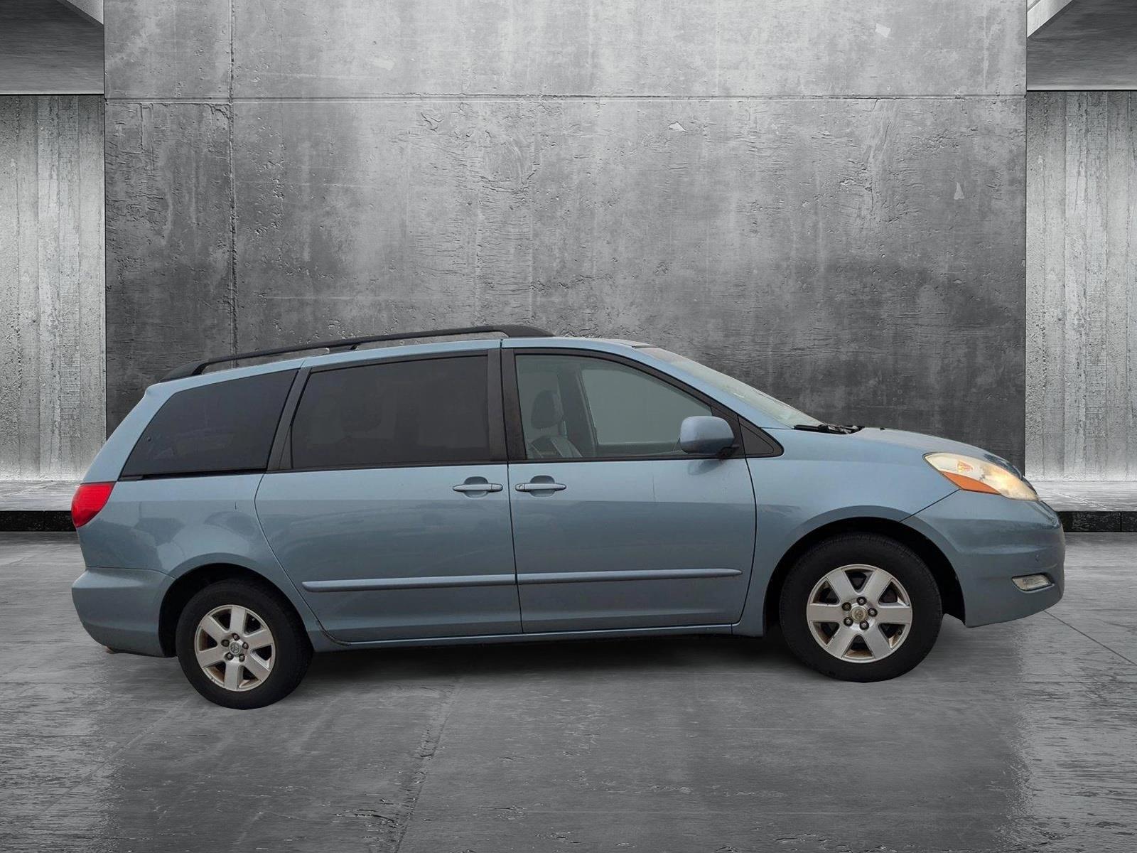 2009 Toyota Sienna Vehicle Photo in Winter Park, FL 32792