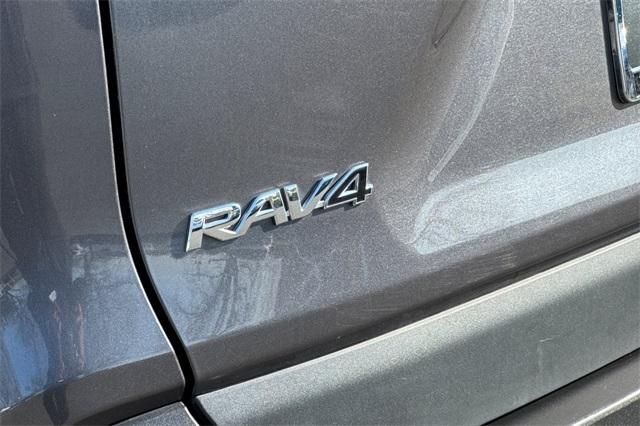 2022 Toyota RAV4 Vehicle Photo in ELK GROVE, CA 95757-8703