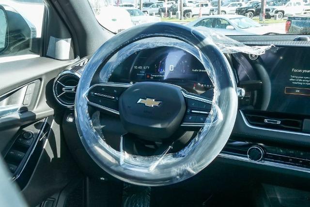 2025 Chevrolet Equinox Vehicle Photo in VENTURA, CA 93003-8585