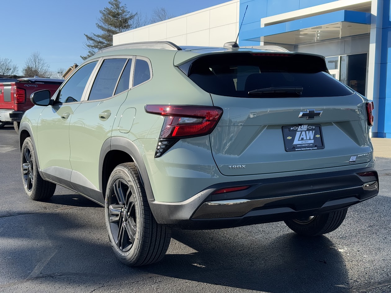 2025 Chevrolet Trax Vehicle Photo in BOONVILLE, IN 47601-9633