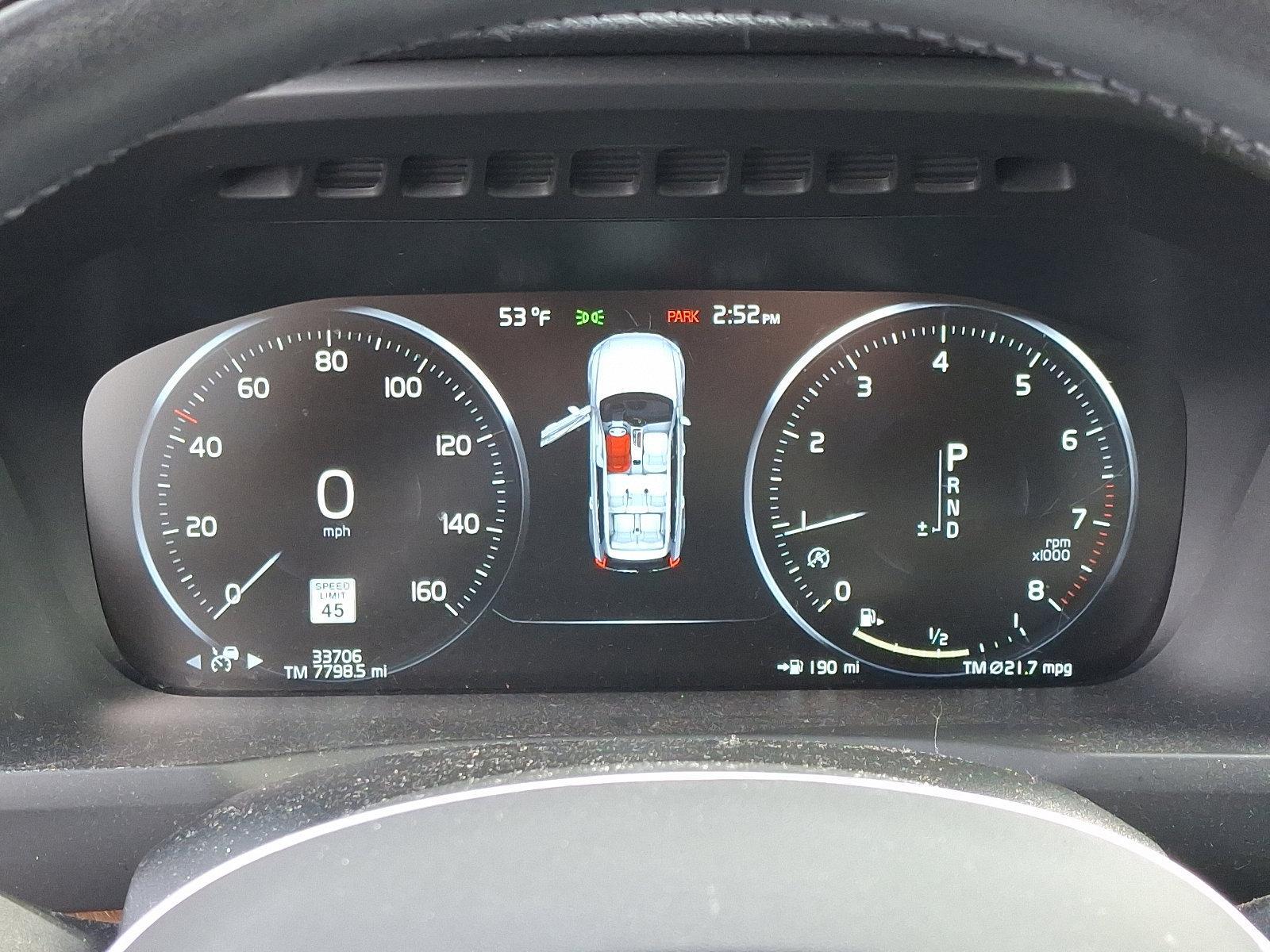 2022 Volvo XC90 Vehicle Photo in Trevose, PA 19053