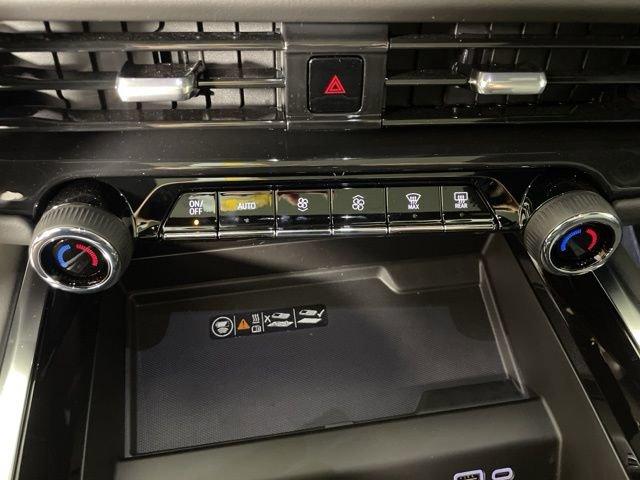 2025 Chevrolet Tahoe Vehicle Photo in PHOENIX, AZ 85014-3381