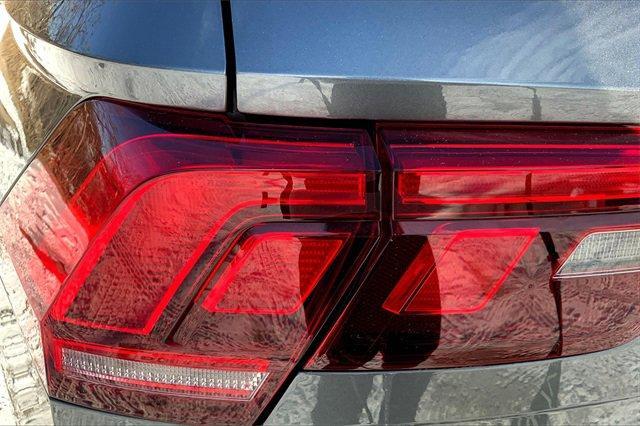 2020 Volkswagen Tiguan Vehicle Photo in KANSAS CITY, MO 64114-4545