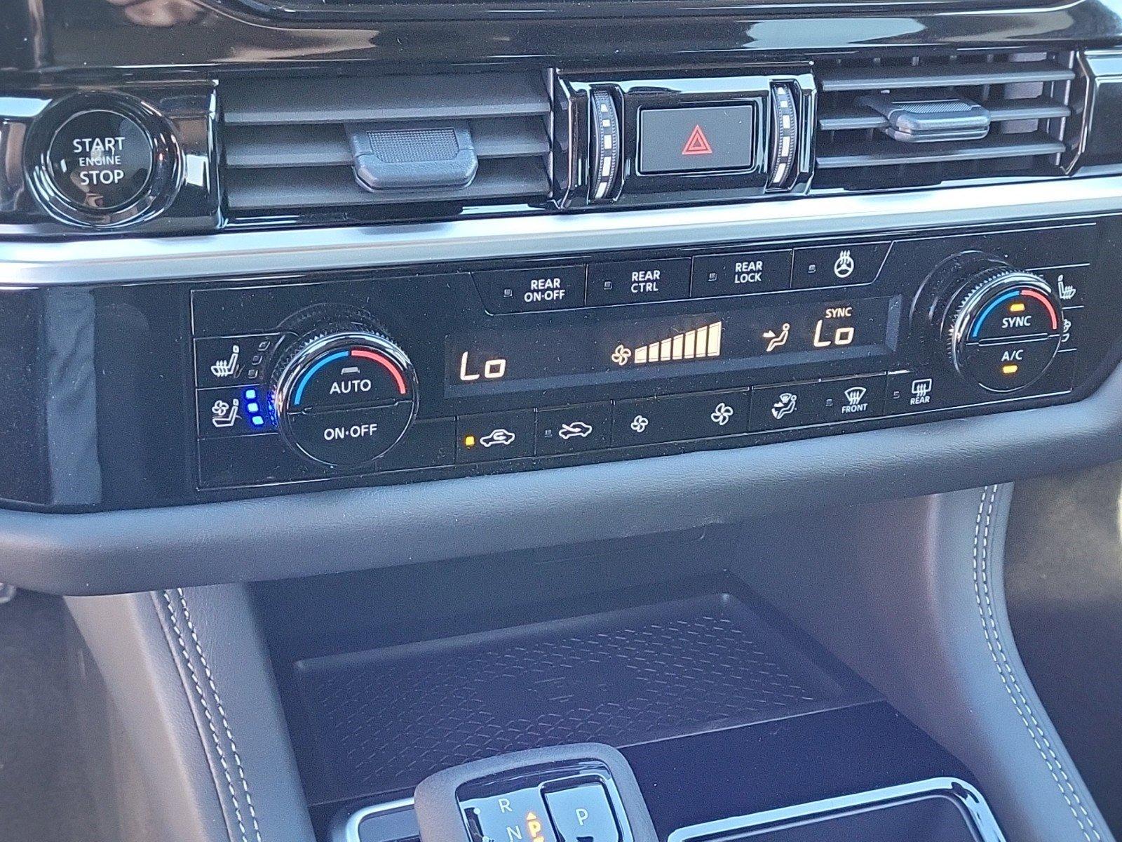 2025 Nissan Pathfinder Vehicle Photo in Albuquerque, NM 87110