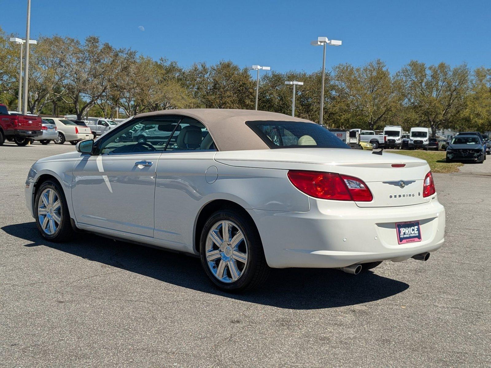 2010 Chrysler Sebring Vehicle Photo in St. Petersburg, FL 33713