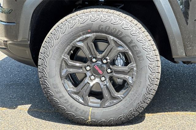 2025 GMC Canyon Vehicle Photo in ELK GROVE, CA 95757-8703