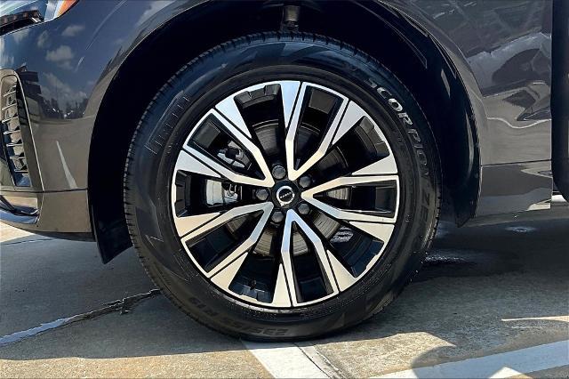 2025 Volvo XC60 Vehicle Photo in Houston, TX 77007