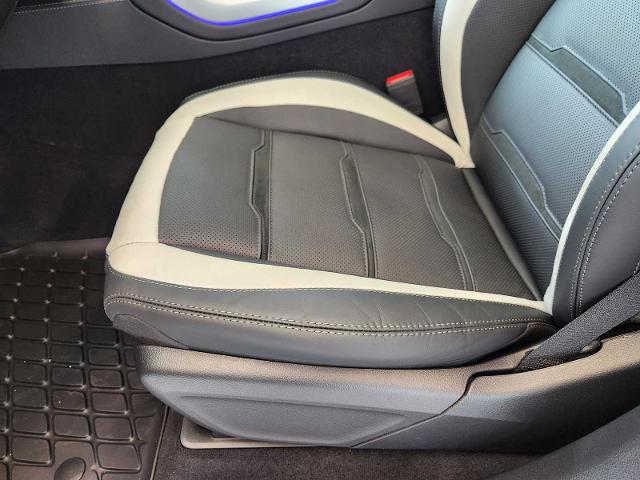 2025 Mercedes-Benz GLE Vehicle Photo in HOUSTON, TX 77079