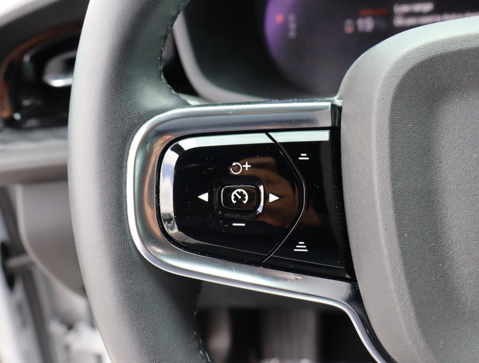 2022 Polestar 2 Vehicle Photo in LOS ANGELES, CA 90007-3794