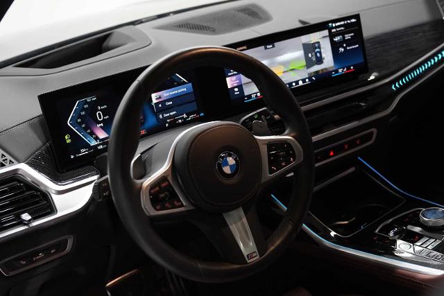2025 BMW X7 xDrive40i Vehicle Photo in GRAPEVINE, TX 76051