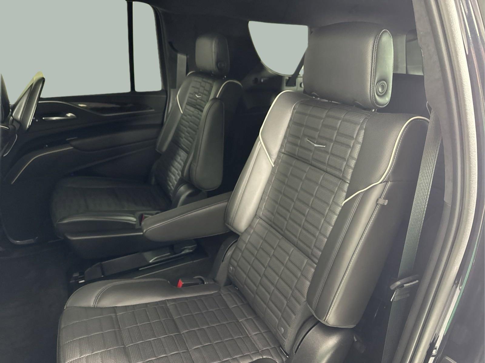 2022 Cadillac Escalade ESV Vehicle Photo in GEORGETOWN, TX 78626-7508