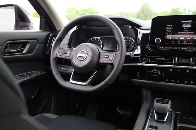 2025 Nissan Pathfinder Vehicle Photo in Hazelwood, MO 63042