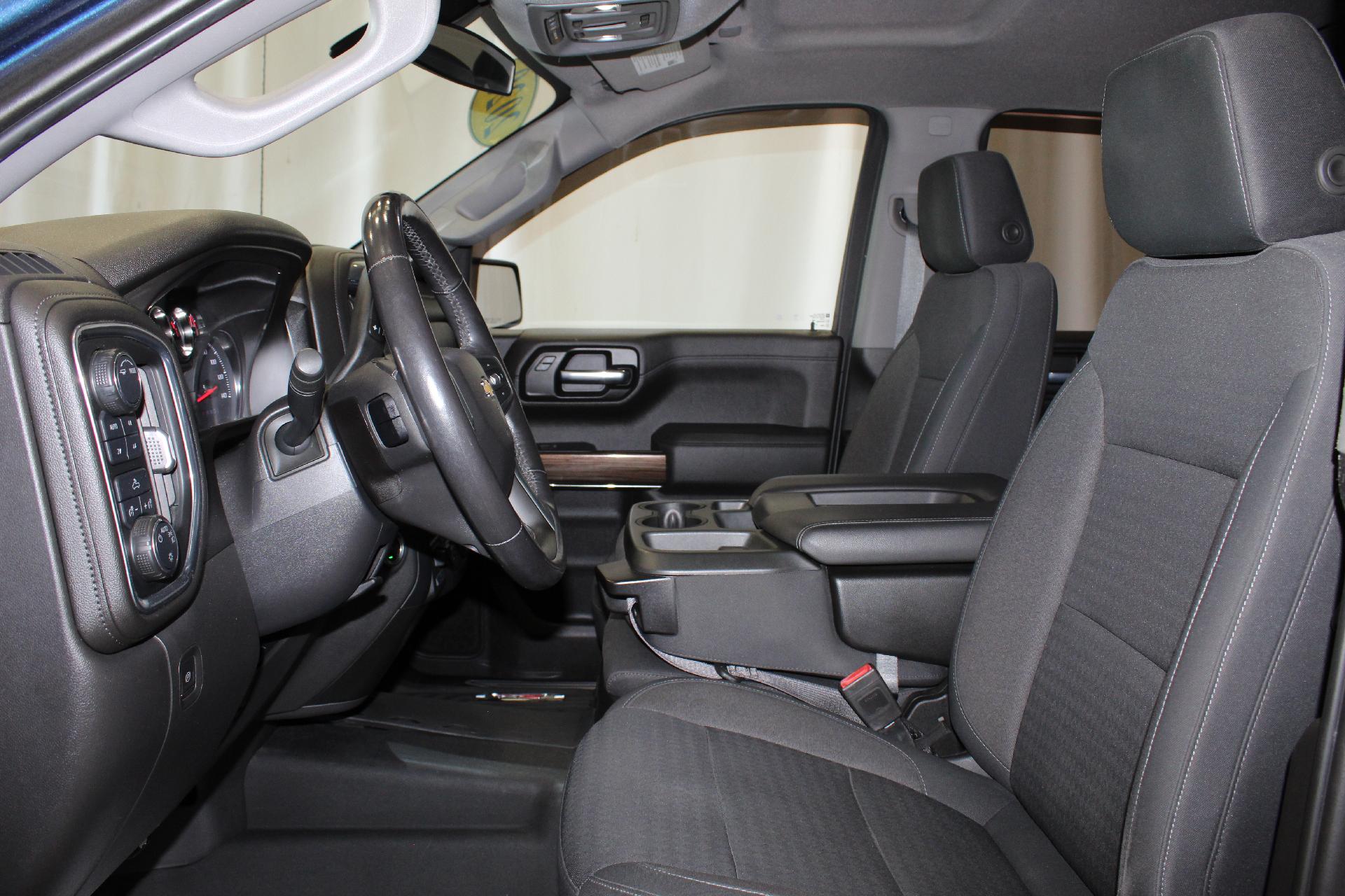 2020 Chevrolet Silverado 1500 Vehicle Photo in NORTHAMPTON, MA 01060-1120