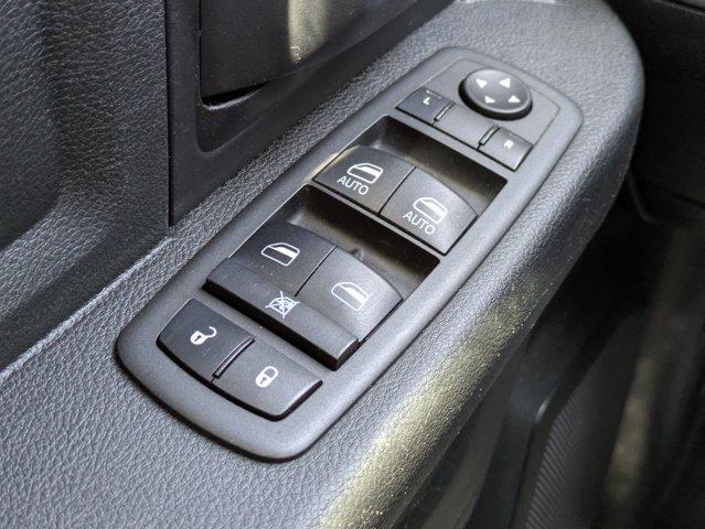 2022 Ram 1500 Classic Vehicle Photo in BRUNSWICK, GA 31525-1881