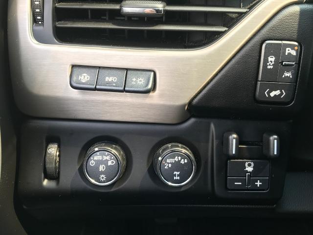 2017 GMC Yukon XL Vehicle Photo in GREEN BAY, WI 54303-3330