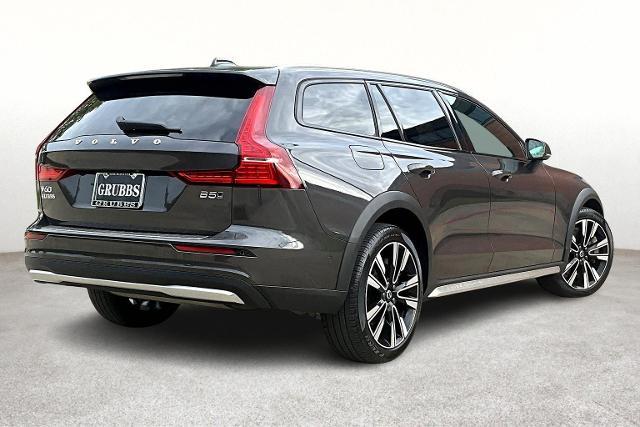2024 Volvo V60 Cross Country Vehicle Photo in Houston, TX 77007
