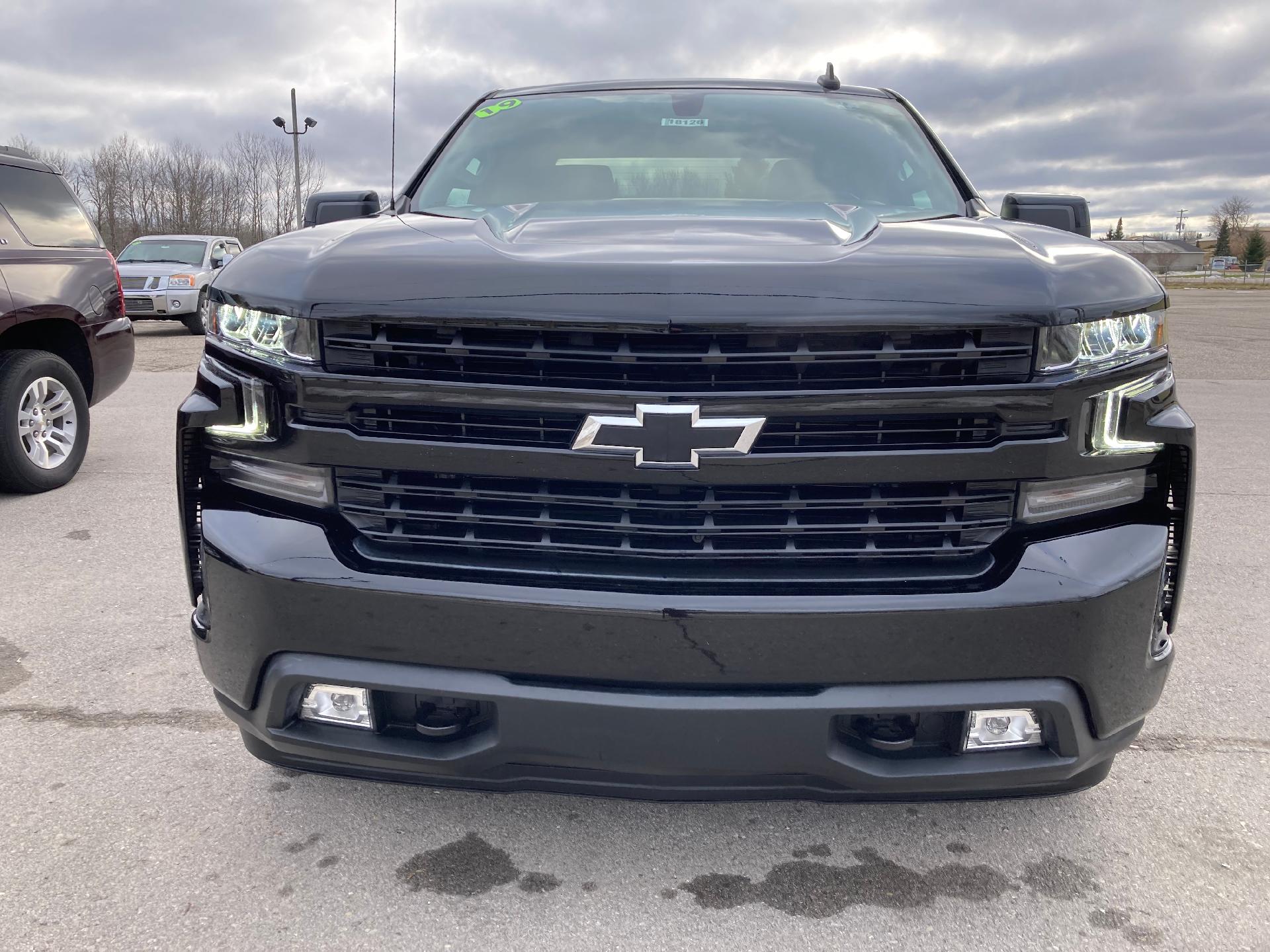 Used 2019 Chevrolet Silverado 1500 RST with VIN 1GCRYEED6KZ263200 for sale in Lincoln, MI