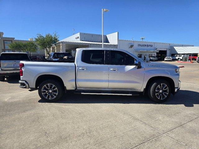 Used 2021 Chevrolet Silverado 1500 LT with VIN 3GCPWCED1MG454558 for sale in Kingsville, TX