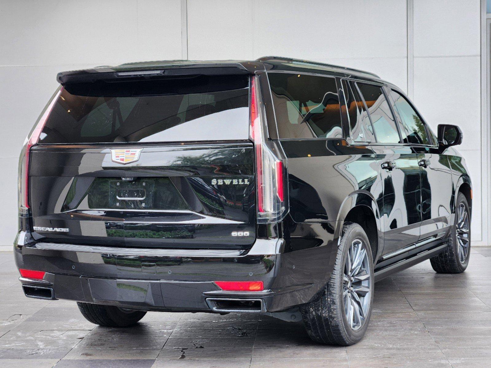 2024 Cadillac Escalade ESV Vehicle Photo in HOUSTON, TX 77079-1502