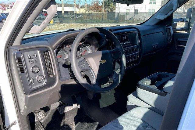 2024 Chevrolet Silverado 5500 HD Vehicle Photo in INDEPENDENCE, MO 64055-1314