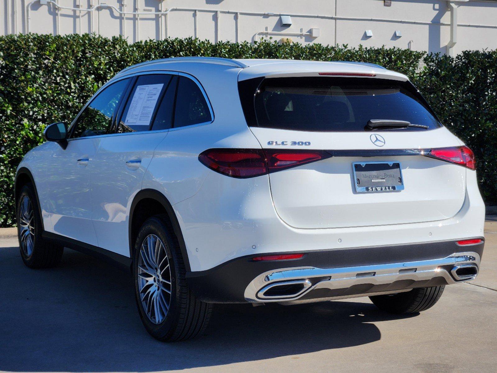 2025 Mercedes-Benz GLC Vehicle Photo in HOUSTON, TX 77079