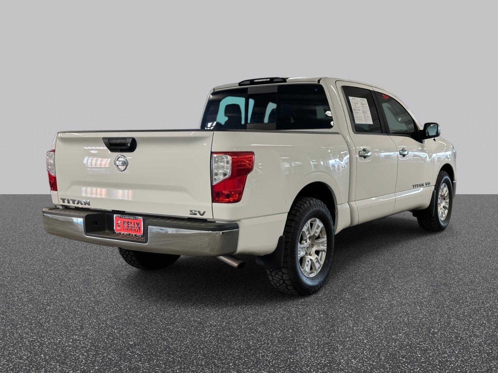 2018 Nissan Titan Vehicle Photo in LOS ANGELES, CA 90007-3794