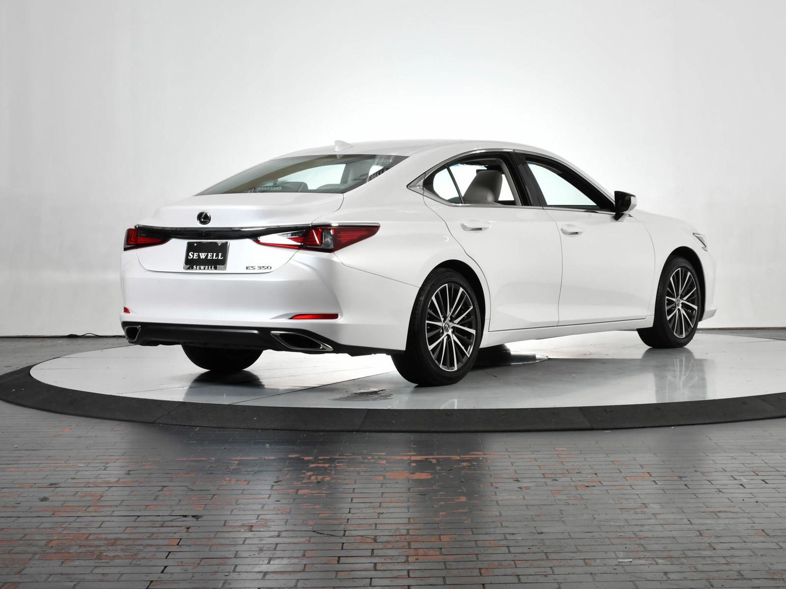 2024 Lexus ES 350 Vehicle Photo in DALLAS, TX 75235