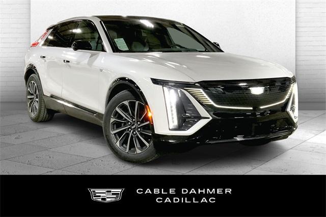 2025 Cadillac LYRIQ Vehicle Photo in KANSAS CITY, MO 64114-4545