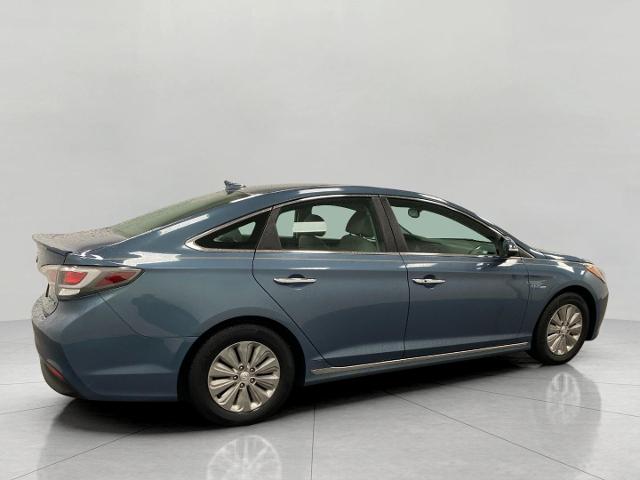 2016 Hyundai SONATA Hybrid Vehicle Photo in Appleton, WI 54913