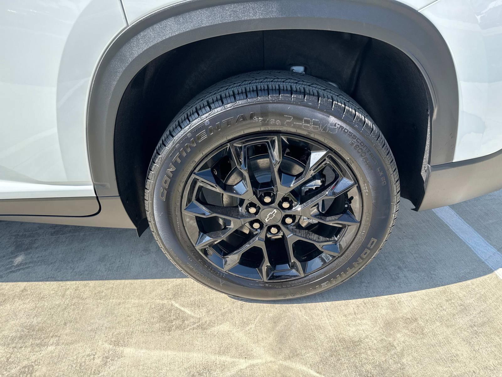 2025 Chevrolet Traverse Vehicle Photo in LOS ANGELES, CA 90007-3794