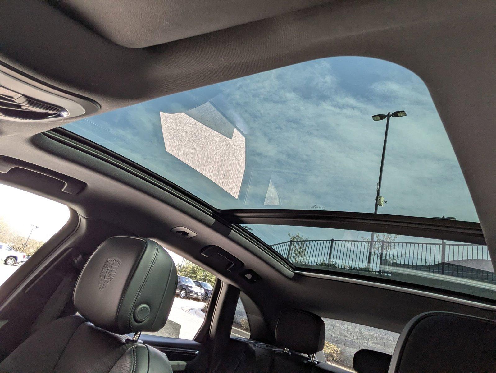 2025 Porsche Macan Vehicle Photo in Towson, MD 21204