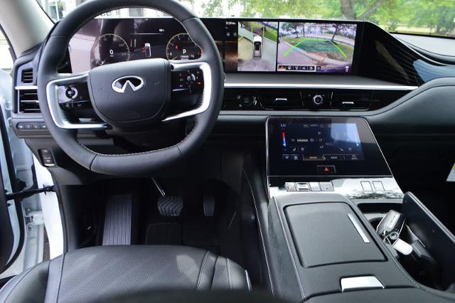 2025 INFINITI QX80 Vehicle Photo in Houston, TX 77090