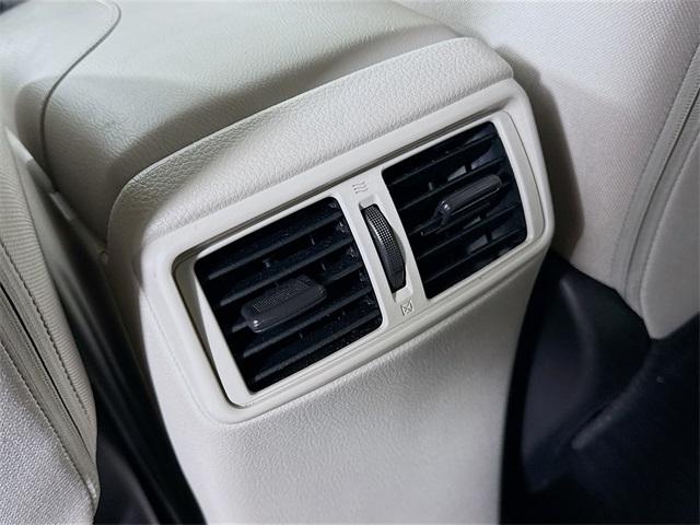 2017 Nissan Rogue Sport Vehicle Photo in Everett, WA 98204