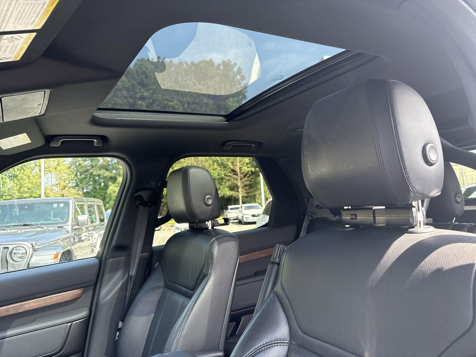 2018 Land Rover Discovery Vehicle Photo in Jacksonville, FL 32256