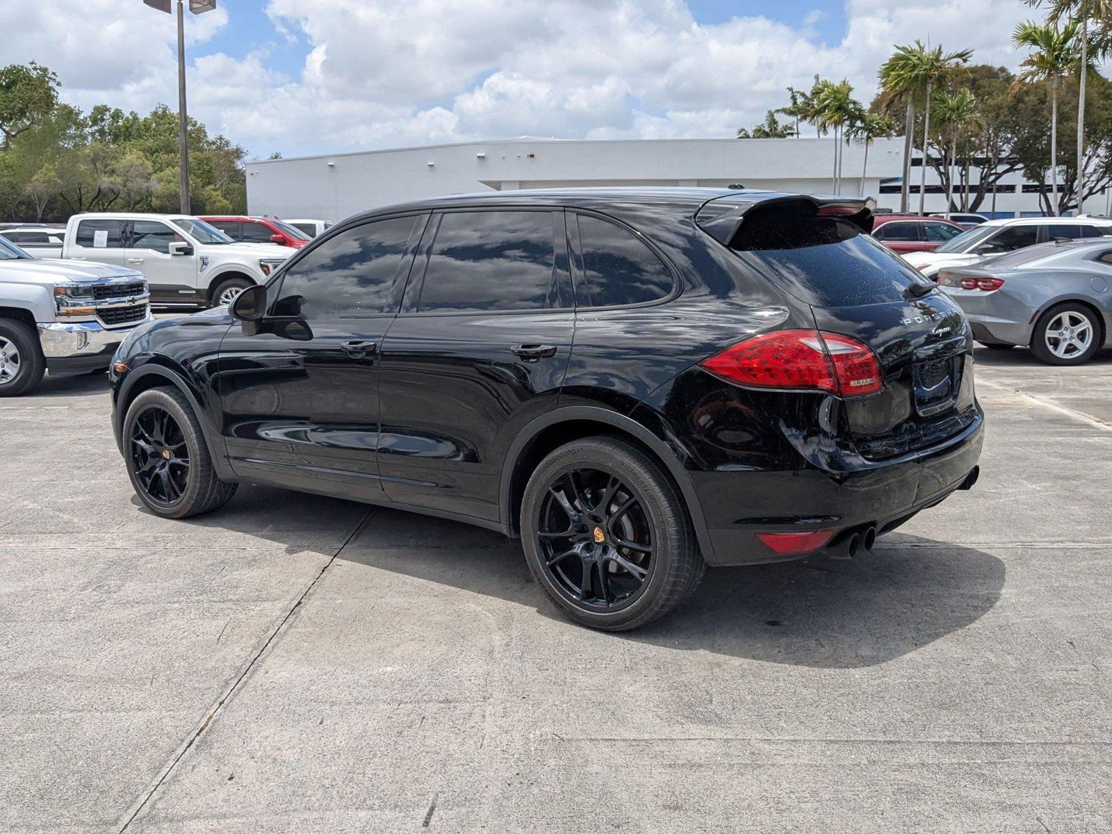 2012 Porsche Cayenne Vehicle Photo in PEMBROKE PINES, FL 33024-6534