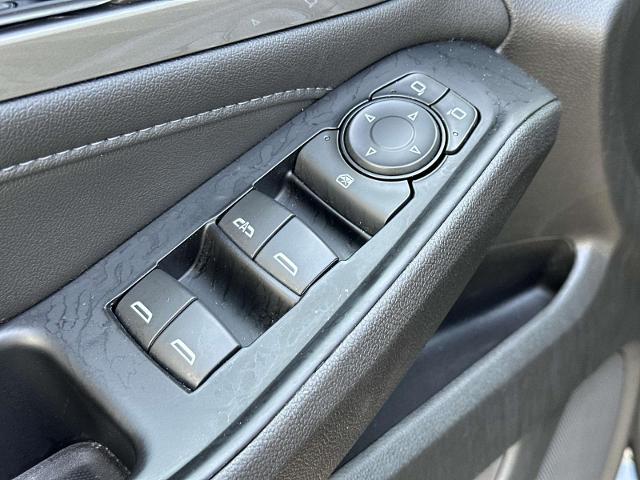 2023 Chevrolet Traverse Vehicle Photo in Roslyn, NY 11576