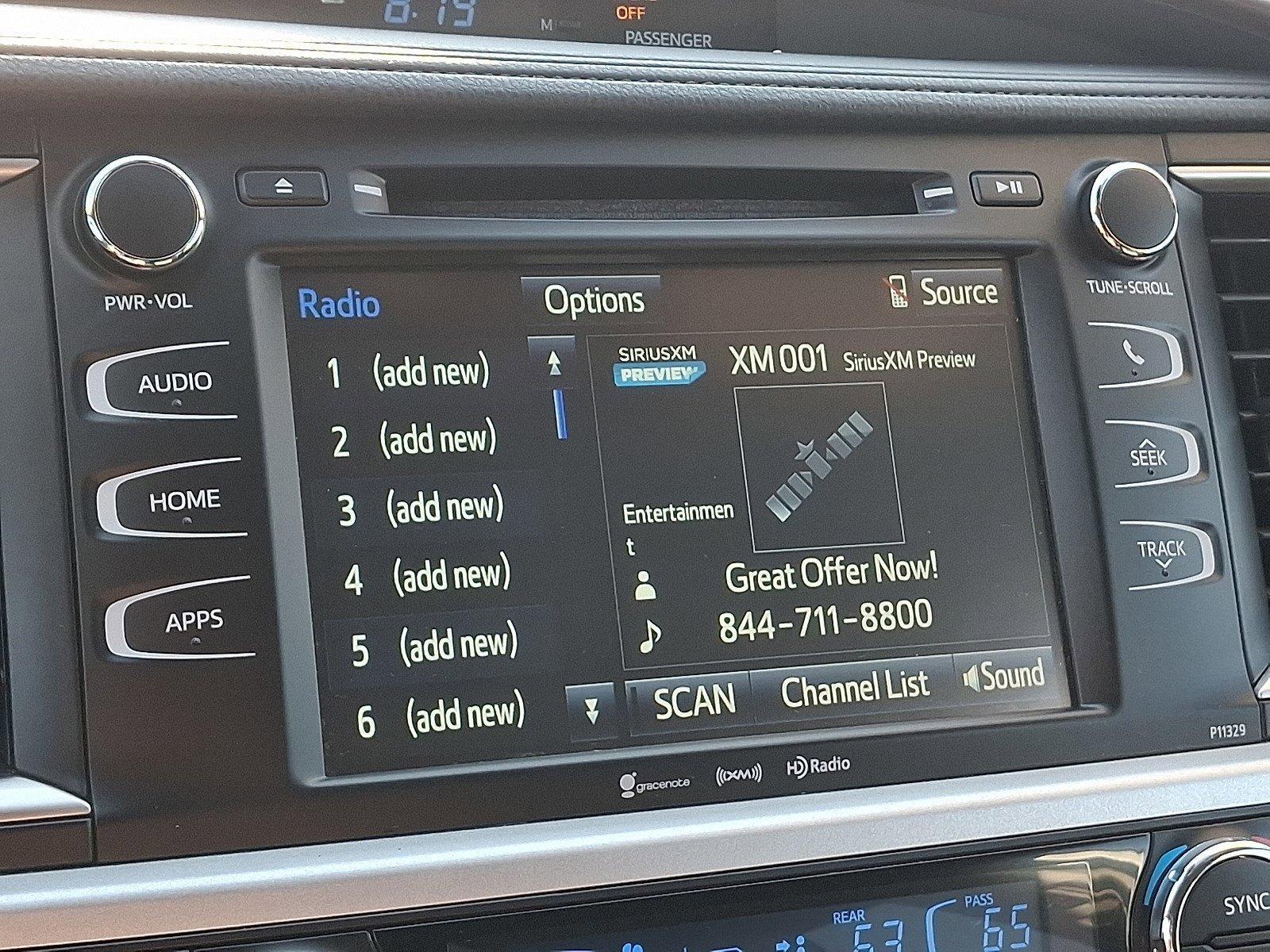 2018 Toyota Highlander Vehicle Photo in Harrisburg, PA 17111