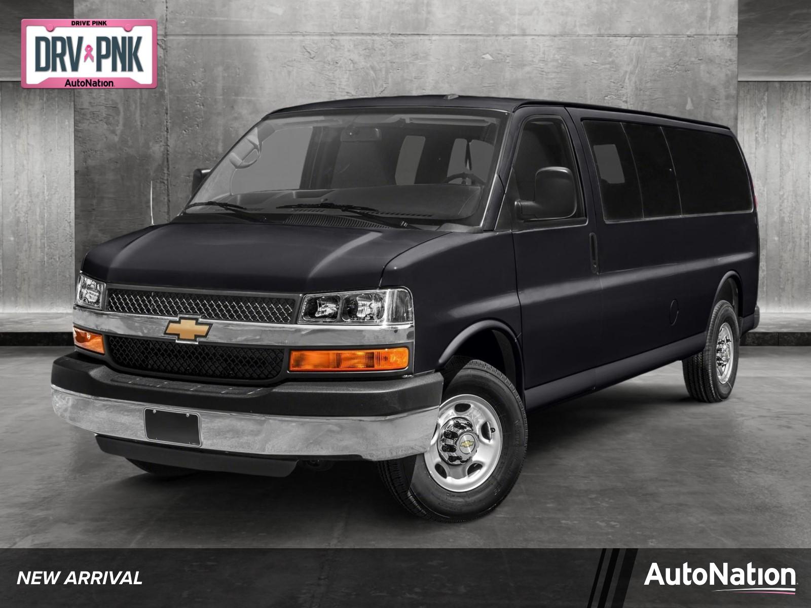 2017 Chevrolet Express Passenger Vehicle Photo in Margate, FL 33063