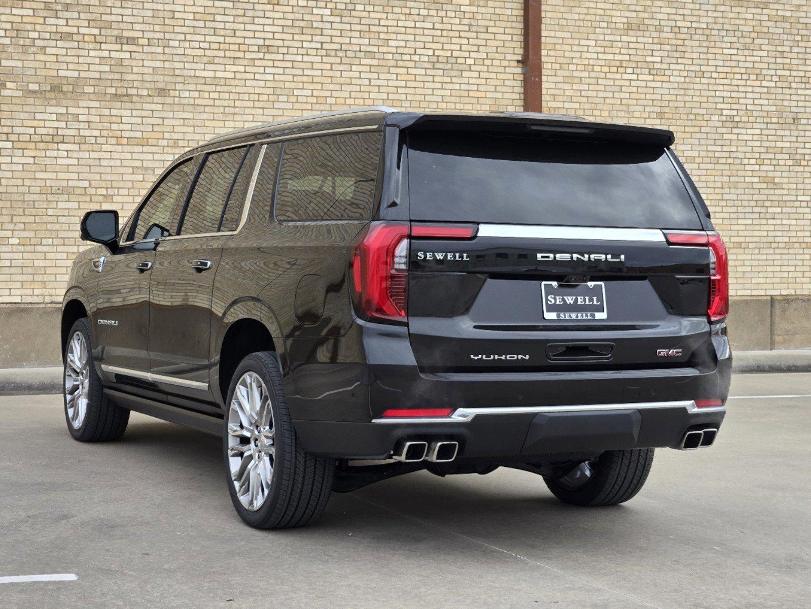 2025 GMC Yukon XL Vehicle Photo in DALLAS, TX 75209-3016