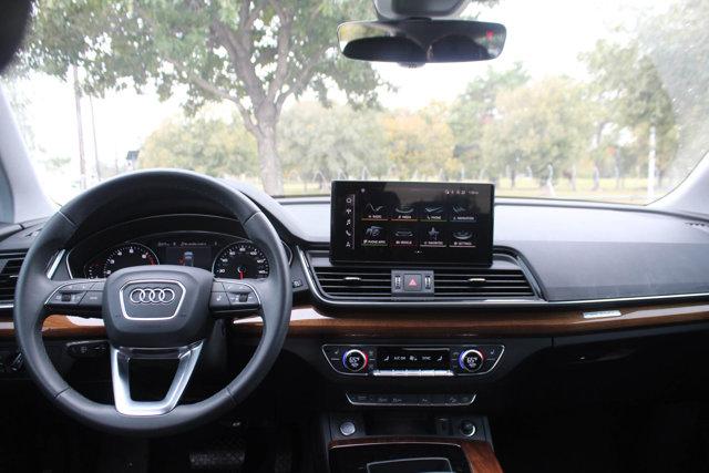 2024 Audi Q5 Vehicle Photo in HOUSTON, TX 77090