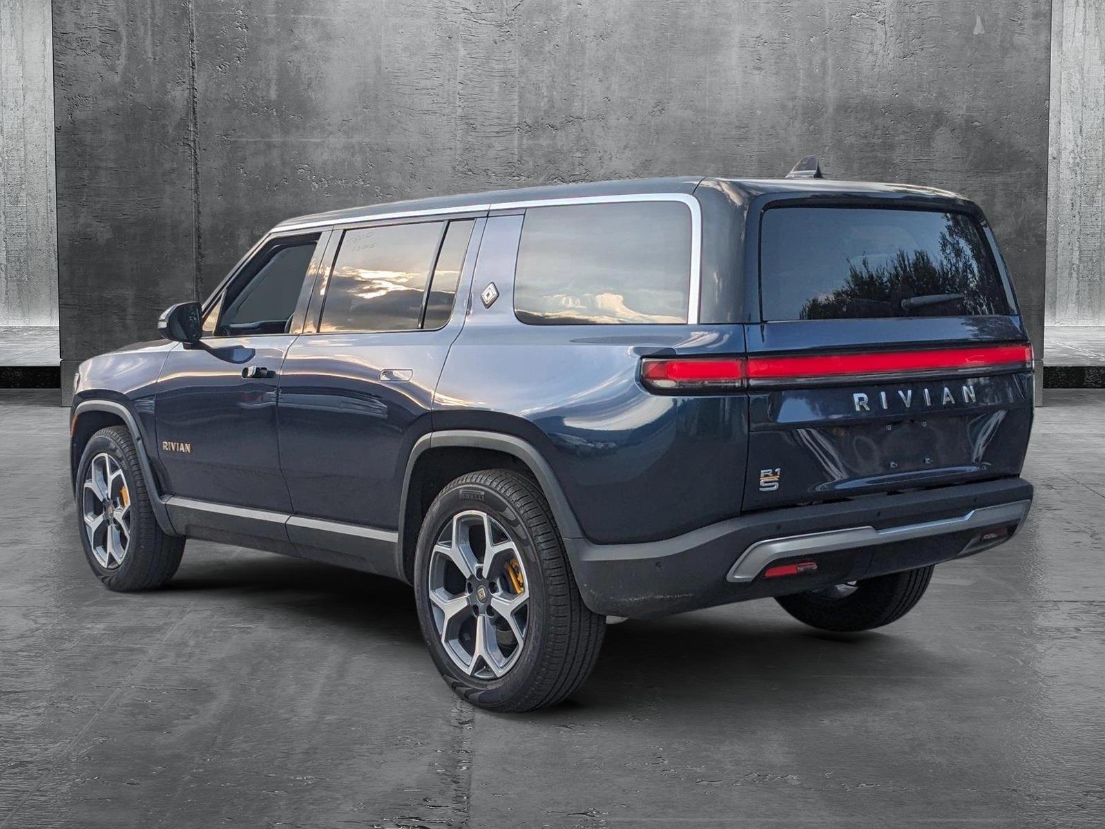 2023 Rivian R1S Vehicle Photo in WEST PALM BEACH, FL 33407-3296