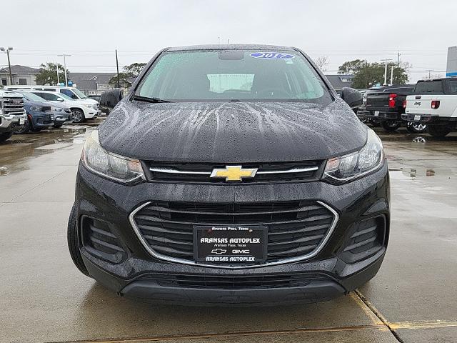 Used 2017 Chevrolet Trax LS with VIN 3GNCJKSB4HL280760 for sale in Aransas Pass, TX