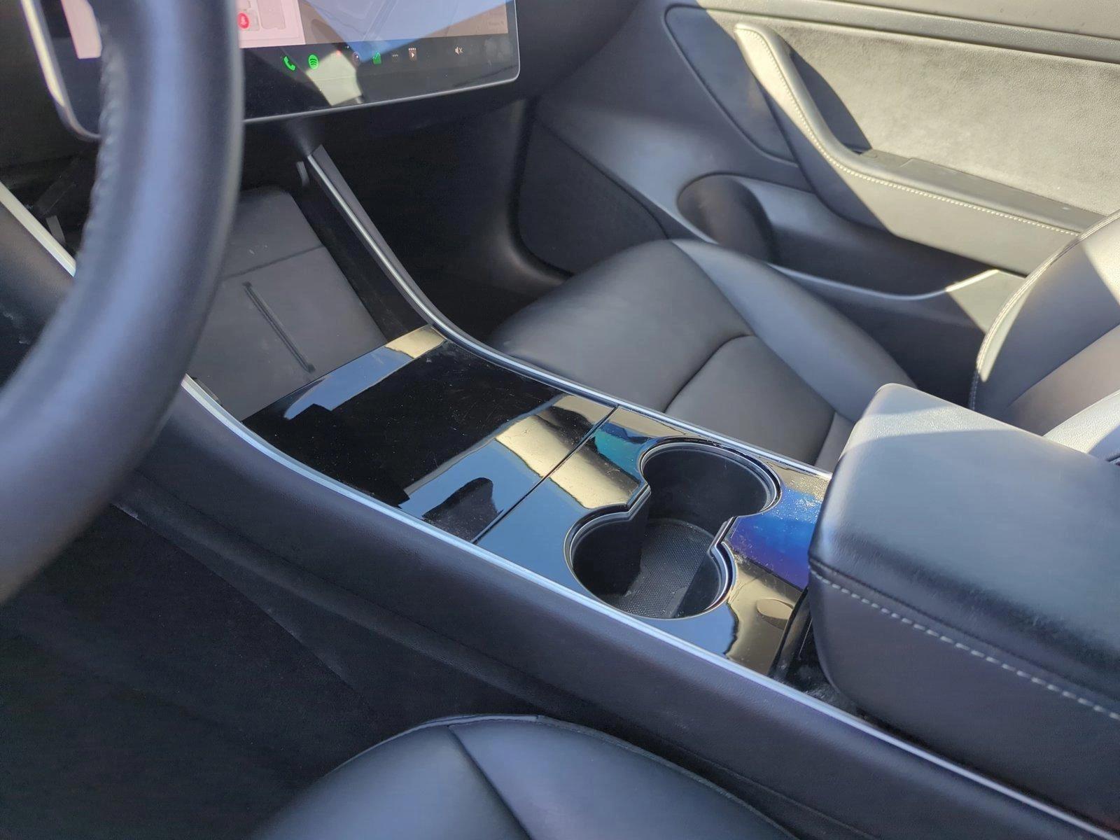 2020 Tesla Model 3 Vehicle Photo in Memphis, TN 38125