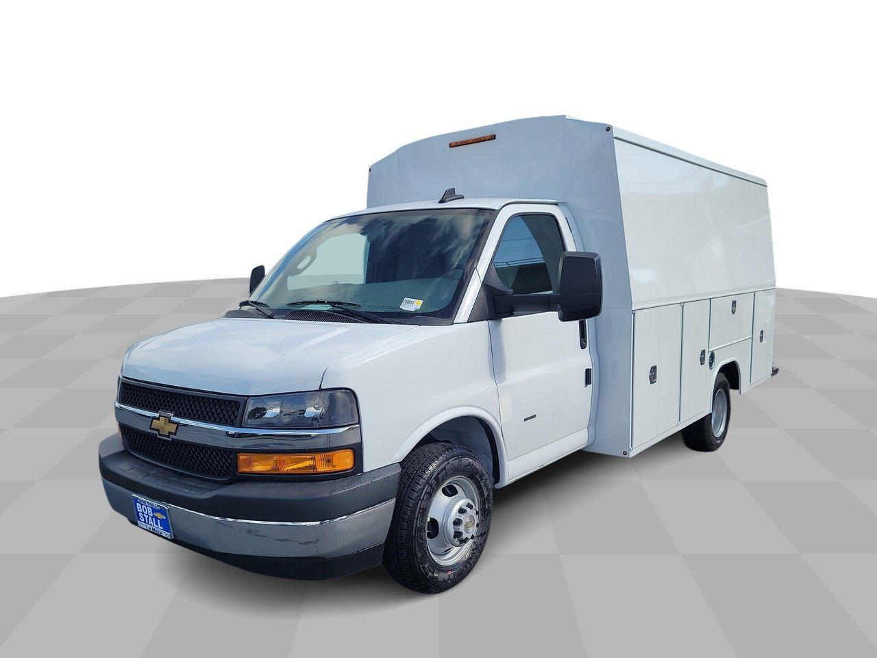 2025 Chevrolet Express Commercial Cutaway Vehicle Photo in LA MESA, CA 91942-8211