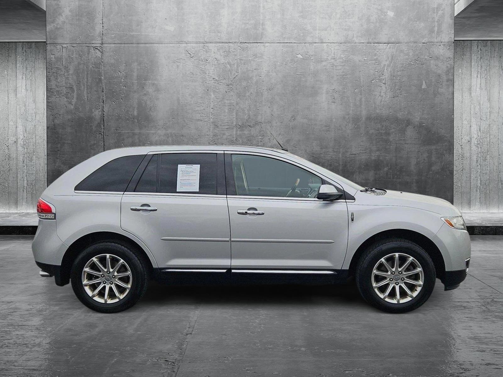 2011 Lincoln MKX Vehicle Photo in GILBERT, AZ 85297-0446