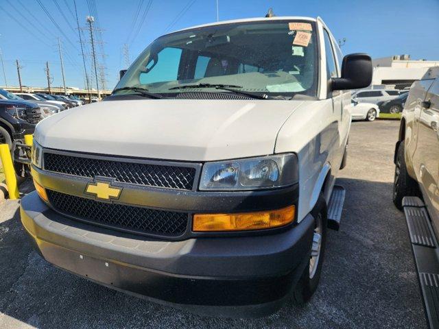 2022 Chevrolet Express Passenger 3500 Vehicle Photo in SUGAR LAND, TX 77478-0000