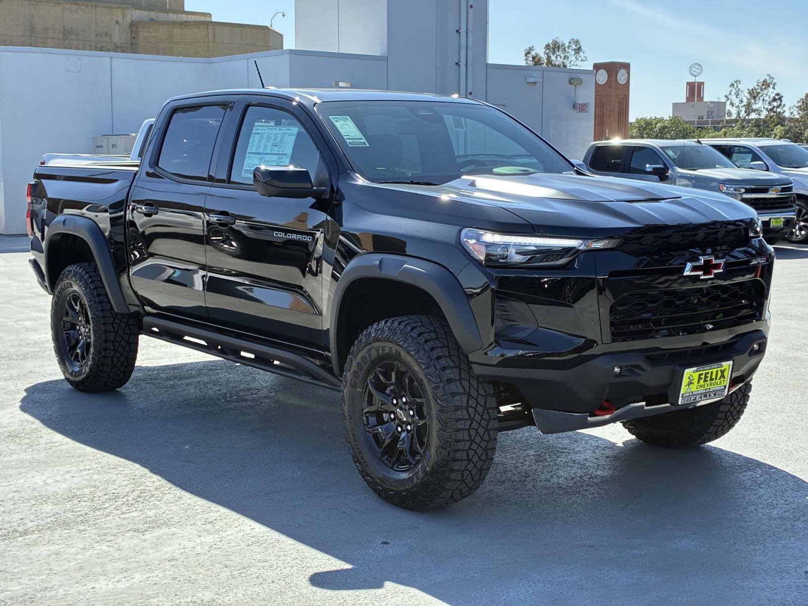 2025 Chevrolet Colorado Vehicle Photo in LOS ANGELES, CA 90007-3794