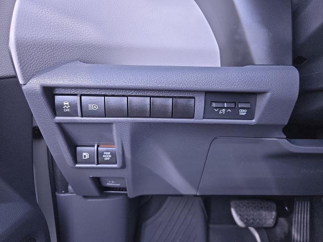 2022 Toyota Sienna Vehicle Photo in NEDERLAND, TX 77627-8017