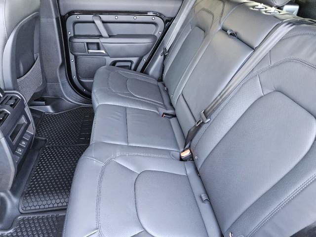 2025 Defender Vehicle Photo in AUSTIN, TX 78717