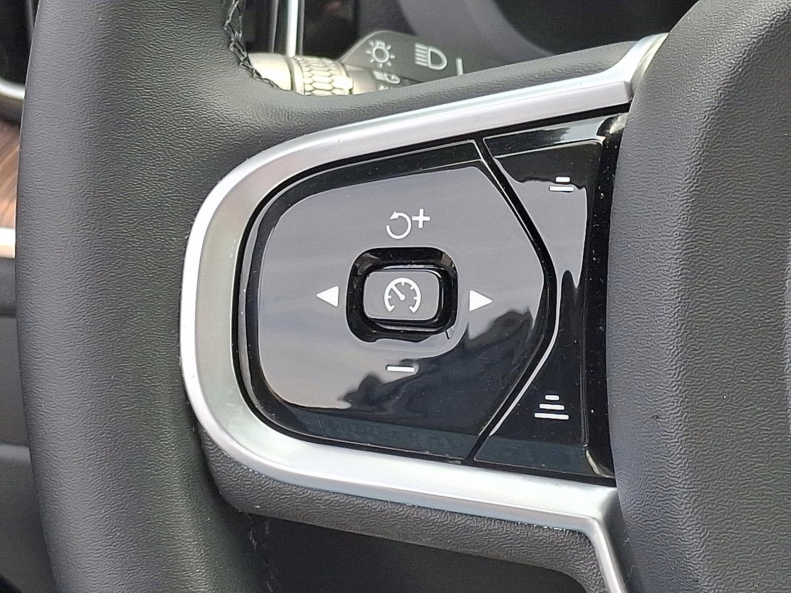 2023 Volvo XC60 Vehicle Photo in Trevose, PA 19053